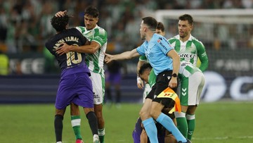 Liputan Olahraga CNN Sport : Kronologi Ribut Lamine Yamal vs Facundo Bernal Berujung Kartu Merah