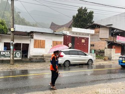 Danau Toba Kembali Diguyur Hujan, Warga Berharap Kabut Asap Segera Hilang
