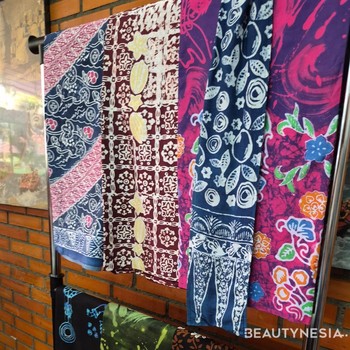 Batik Depok: Dari Local Pride Anti-Mainstream Sampai Potensi High-Fashion buat Gen Z