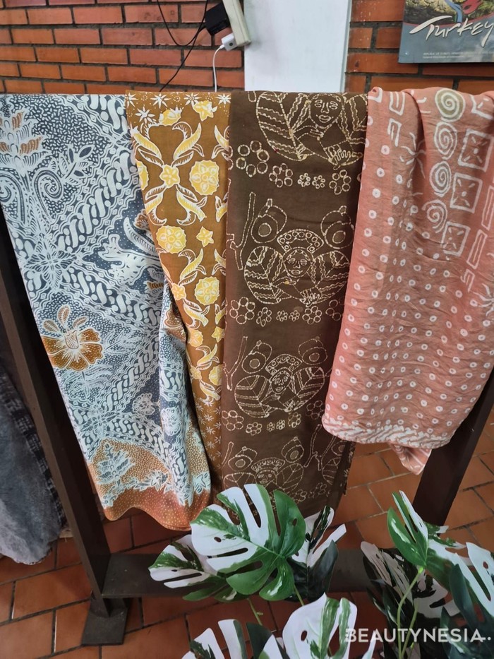 Batik Depok: Dari Local Pride Anti-Mainstream Sampai Potensi High-Fashion buat Gen Z