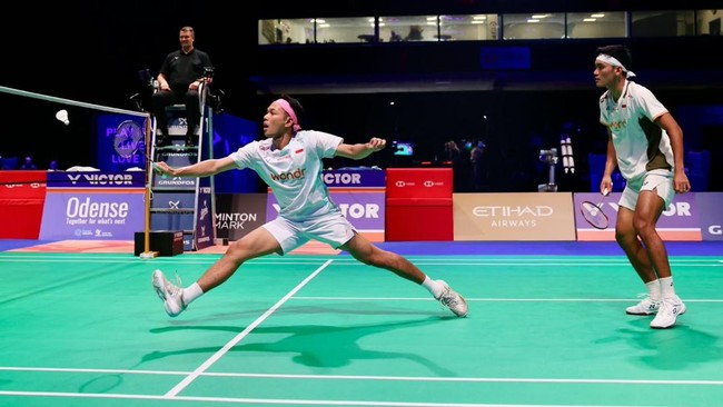 Fajar Alfian/Muhammad Shohibul FIkri mengalahkan Aaron Chia/Soh Wooi Yik pada final Denmark Open 2026 di Odense, Minggu (18/10).