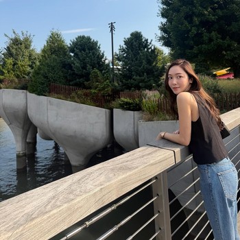 Get The Look: Inspirasi 'Hyunbaek Core' Style ala Jessica Jung