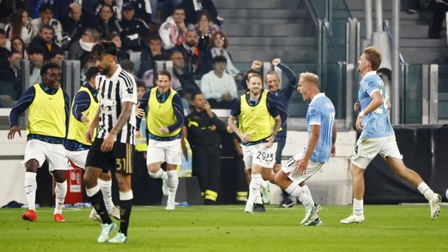 Soccer Football - Serie A - Juventus v Lazio - Allianz Stadium, Turin, Italy - October 18, 2026 Lazio's Gustav Isaksen celebrates scoring their second goal REUTERS/Alessandro Garofalo