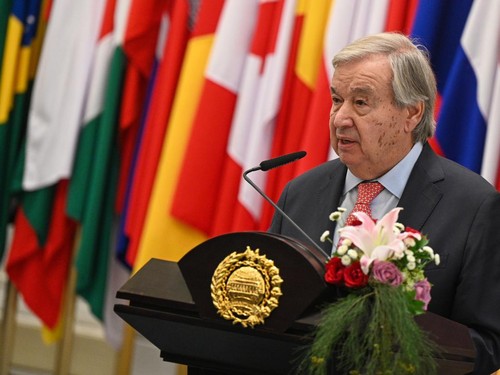 Sekretaris Jenderal (Sekjen) Perserikatan Bangsa-Bangsa (PBB) Antonio Guterres menyampaikan paparannya saat kunjunggannya di Kantor Kementerian Luar Negeri, Jakarta, Senin (19/10/2026). Kunjungan tersebut untuk menghadiri kegiatan Foreign Policy Circ