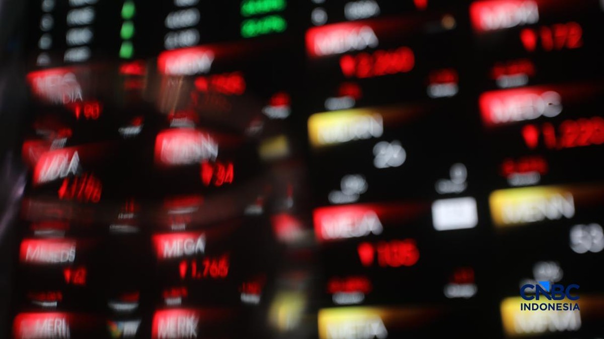 Pangkas Koreksi, IHSG Ditutup Melemah 3,64% ke Level 4.996