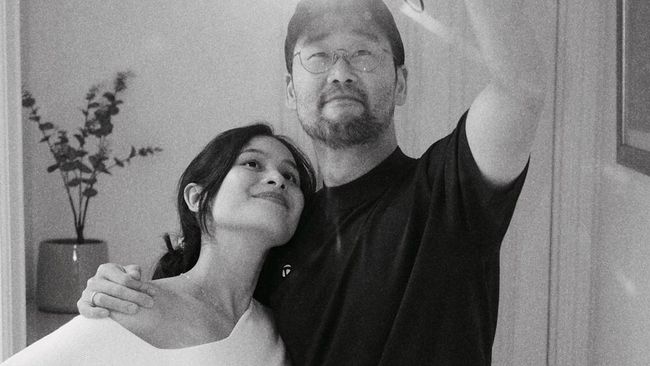 5 Potret Bahagia Maudy Ayunda Umumkan Kehamilan Pertamanya
