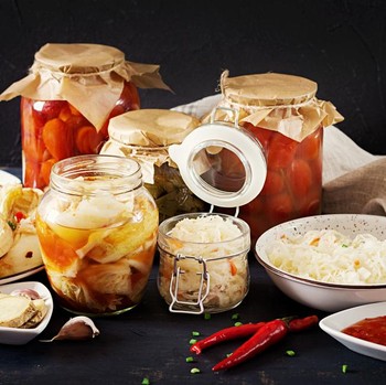 Adakah Waktu Terbaik untuk Konsumsi Makanan Fermentasi bagi Pencernaan?