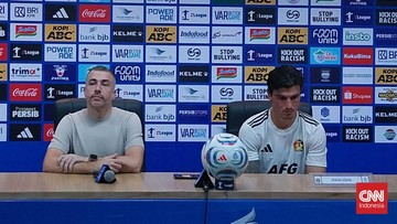 Sorotan Dunia Olahraga CNN Sport : Marcos Reina Beberkan Faktor Kekalahan Persik di Markas Persib