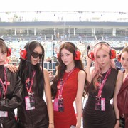 Hadiri F1 Night Race, Simak 10 Gaya Artis Korea di 2026 Singapore Grand Prix