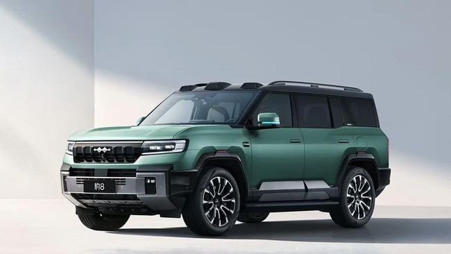 BYD Fang Cheng Bao Bao 8 atau dikenal dengan nama Denza B8 di pasar luar China.