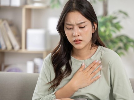 7 Ciri Orang yang Selalu Memendam Emosi dan Terlihat Baik-Baik Saja