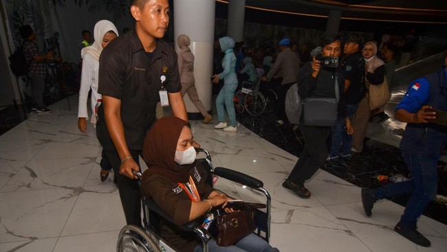 Kebakaran KMP Batumandi di Perairan Pelabuhan Merak