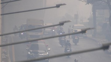 Kabut Asap Palembang: Dagang Lesu, Nafas Sesak, Modal Tak Balik