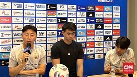 Shin Tae Yong dan Nadeo Argawinata dalam sesi jumpa pers jelang laga Persija Jakarta vs Arema FC, Selasa (20/10) sore di Persija Training Ground, Bojongsari, Depok.
