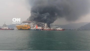 Seluruh Penumpang dan Kru Dievakuasi dari Kebakaran Ferry di Merak