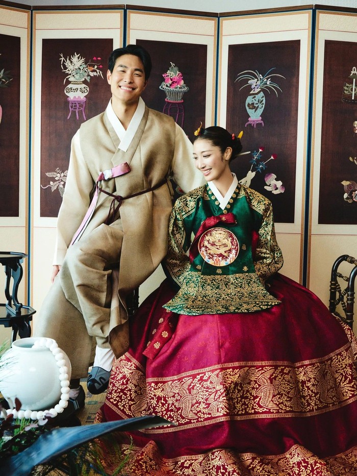 Keduanya memilih Garden Hill Stage 28 yang berada di Seoul sebagai saksi sakral pengucapan janji suci karena taman asri tersebut merupakan warisan kediaman kakek Ejae yakni aktor Korea Shin Young Kyun sejak 1968./ Foto: instagram.com/ejae_k