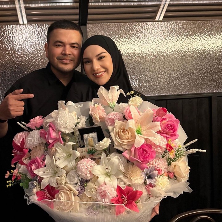 <p>Irish Bella berharap pernikahannya bersama Haldy Sabri senantiasa diberi kemudahan dan keberkahan. "Bismillah semoga Allah kasih kita kemudahan dan keberkahan di setiap langkah kita kedepannya ya. Aamiin," tulis Irish Bella.(Foto:@_irishbella_)</p>