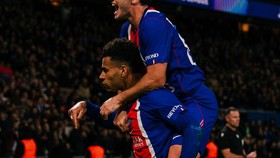 PSG menang 4-2 atas Barcelona di Liga Champions.
