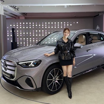 Tampil Edgy, Intip 7 Potret Memukau Lee Se Young Saat Menghadiri Event Mercedes Benz