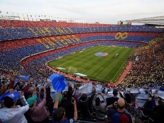 Outfit Nonton Bola Tanpa Jersey ini Bikin Kamu Tetap Stylish Dukung Barca