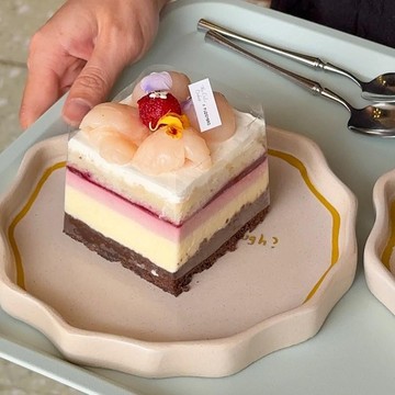 Top 5 List: Tempat Dessert Viral di Bandung, Sweet Tooth Wajib Coba!