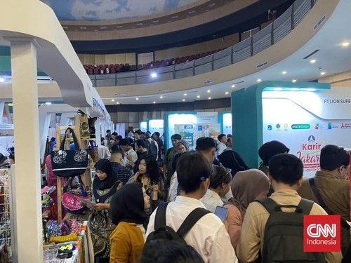 Gubernur DKI Jakarta Pramono Anung ungkap  sebanyak 12 ribu lowongan pekerjaan tersedia di pameran karir Pemerintah Provinsi DKI Jakarta pada Kamis (22/10).