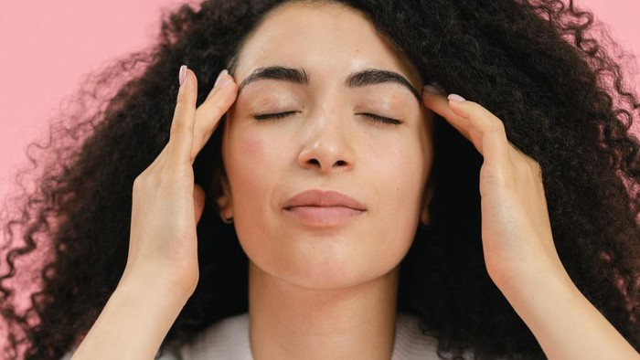 5 Manfaat Yoga Wajah yang Menarik untuk Dicoba