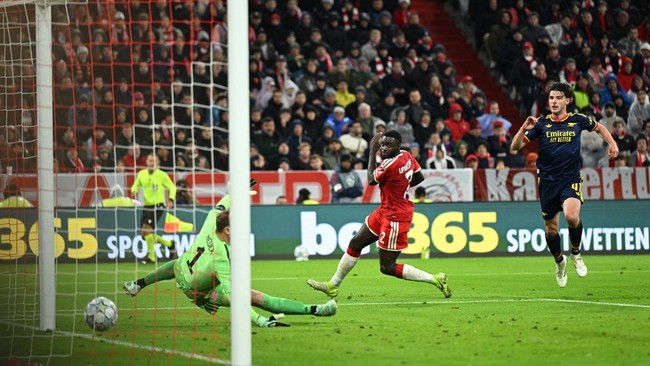 Soccer Football - UEFA Champions League - Bayern Munich v Arsenal - Allianz Arena, Munich, Germany - October 21, 2026  Arsenal's Declan Rice scores their second goal REUTERS/Angelika Warmuth