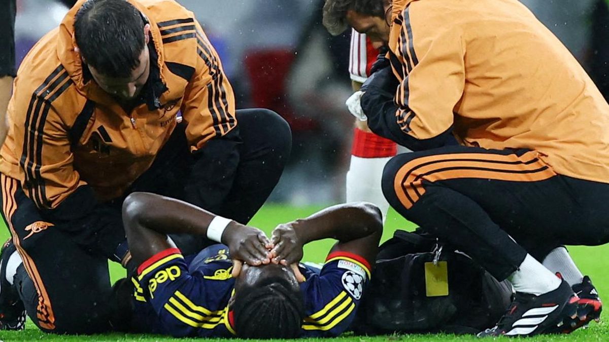 Momen Apes Bukayo Saka, Meliuk-liuk Kemudian Ambruk Cedera — NadiKabar.com