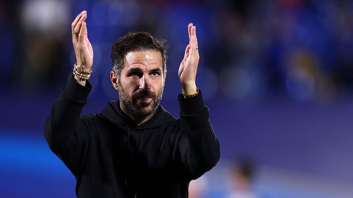 Fabregas Minta Como Tetap Membumi usai Bungkam MU