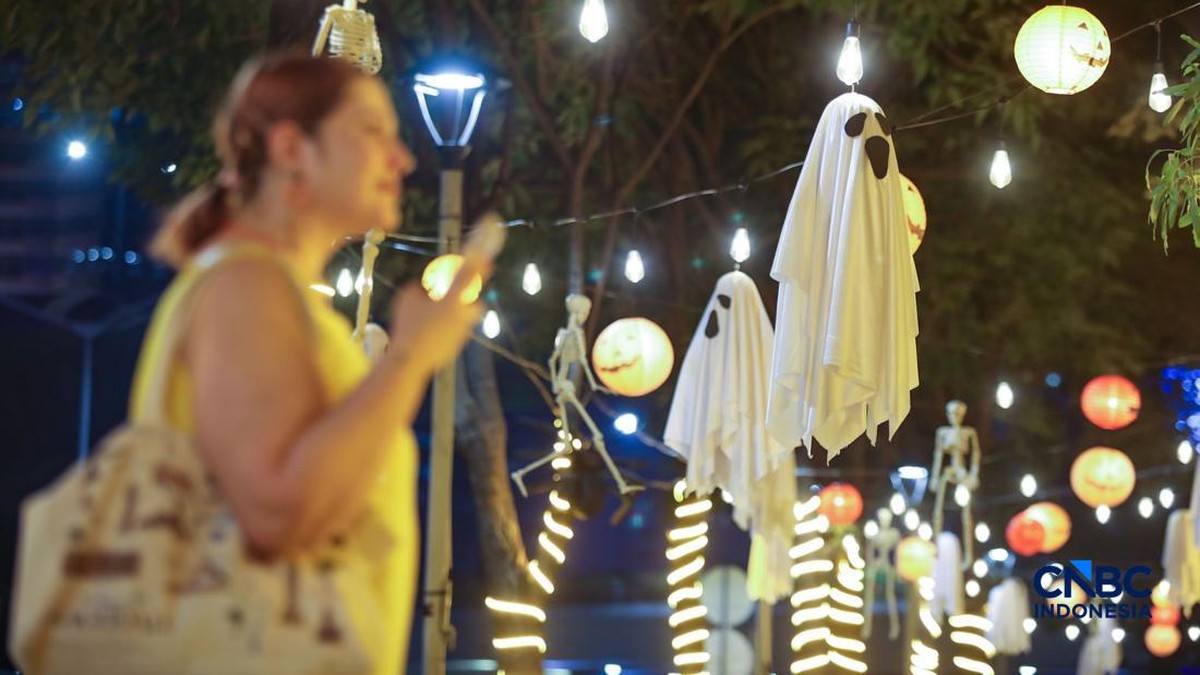 Hong Kong Raup Cuan dari "Hantu dan Setan", Penjualan Bisnis Naik 25%