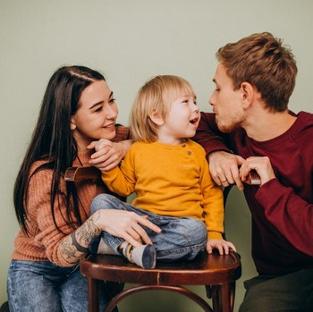 5 Cara Melatih Anak Berpikir Kritis