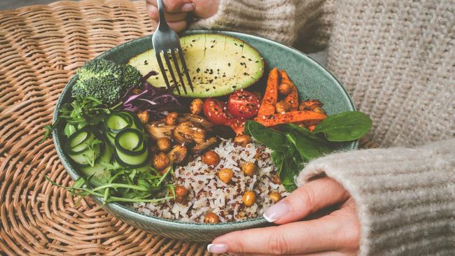 Clean Eating: Cara Makan Sehat, Manfaat, dan Hal yang Perlu Diperhatikan