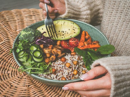 Clean Eating: Cara Makan Sehat, Manfaat, dan Hal yang Perlu Diperhatikan