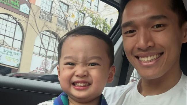 Momen Manis Jonatan Christie Bareng Sang Putra Jayden yang Curi Perhatian