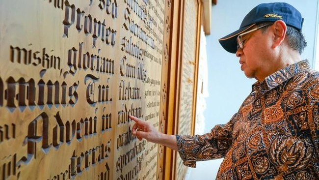 Kardinal Suharyo meninjau Gereja Santo Fransiskus Xaverius di IKN, yang direncanakan jadi basilika pertama di Indonesia, pekan ini.