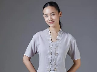 Kebaya Encim Lengan Pendek untuk Hijabers, Pakai Manset dan Inner Apa Biar Rapi?