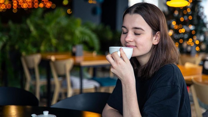 3 Cara Minum Kopi Tanpa Bikin Perut Buncit