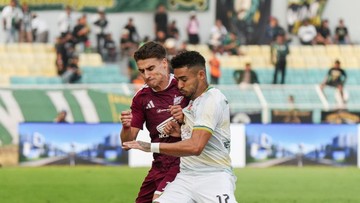 Sorotan Dunia Olahraga CNN Sport : Hasil Super League: Martins 2 Kali Gagal Penalti, PSM Hajar Persebaya