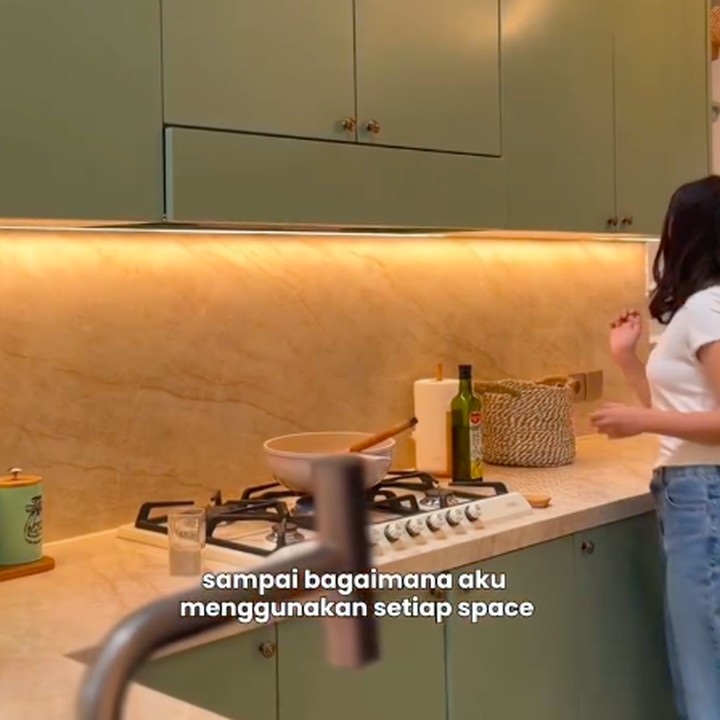 <p>Dalam unggahan itu, Tissa mengungkapkan kebahagiaannya melihat rumah impian yang akhirnya menjadi kenyataan. &ldquo;Akhirnya, rumah yang selama ini aku bayangin bisa jadi nyata. Senang banget lihat hasil akhirnya. <em>Everything feels just right, exactly how I imagined it,</em>&rdquo; tulis Tissa, dikutip dari laman Instagram <em>@tissabiani,</em> Kamis (22/10/2026).&nbsp;(Foto: Instagram @tissabiani)</p>