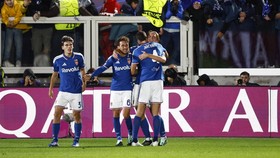 Soccer Football - UEFA Champions League - Como v Manchester United - Stadio Giuseppe Sinigaglia, Como, Italy - October 21, 2026  Como's Nico Paz celebrates scoring their third goal with Jacobo Ramon, Luis Milla and Alex Valle REUTERS/Alessandro Garof