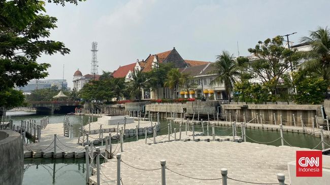 Menyusuri Kanal dan Tembok-Tembok Bersejarah Penuh Cerita dari Batavia