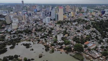 FOTO: Banjir Paraguay Tenggelamkan Rumah, 5.000 Keluarga Terdampak