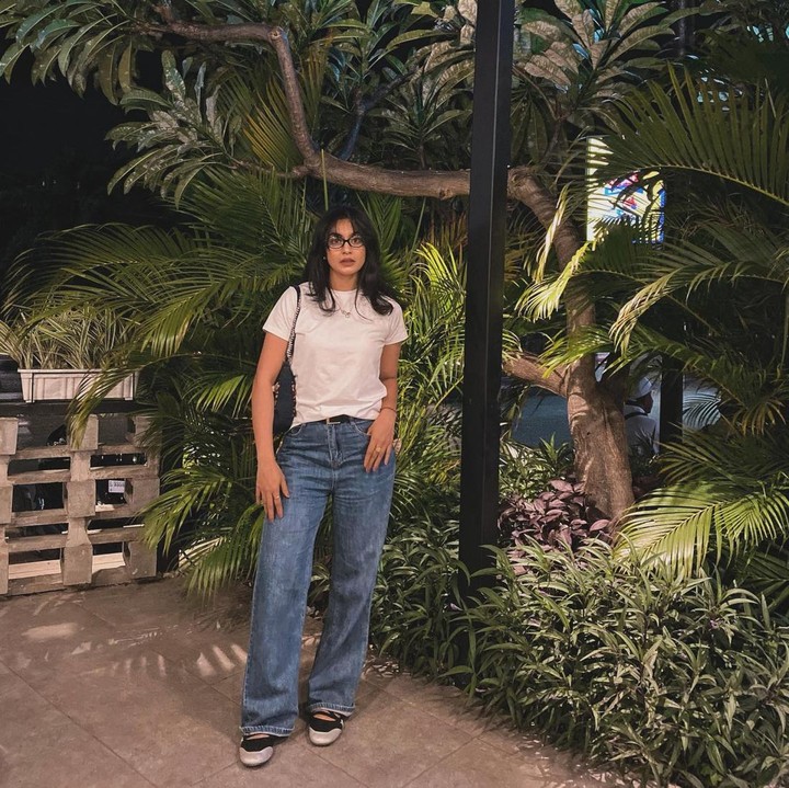 <p>Tak hanya kemampuan akting, paras cantik dan manis Irma juga kerap mendapat pujian dari netizen. Hal ini terlihat dari sejumlah komentar di unggahan akun Instagram pribadinya. &ldquo;Cantikkk makkk,&rdquo; tulis akun <em>@issayan****.</em> &ldquo;aduwhh cantik banget mak,&rdquo; tulis akun <em>@enab****.&nbsp;</em>(Foto: Instagram @irmarihi)</p>