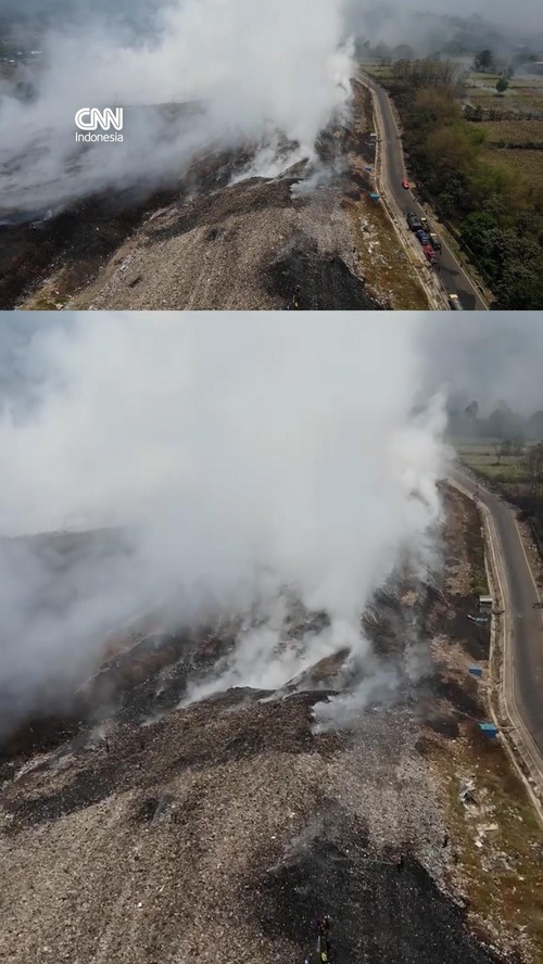 Kebakaran Melanda TPA Supit Urang Malang, Asap Membumbung Tinggi