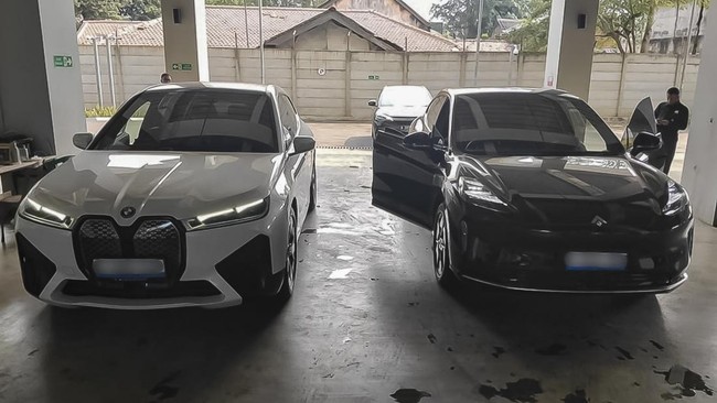 KPK sita mobil dari Eks Tenaga Ahli Kepala BNPB Letjen Suharyanto, Richard Erlangga dalam kasus dugaan korupsi dana siap pakai kebencanaan.
