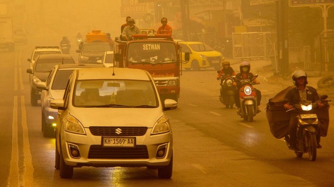 Lonjakan Titik Panas di Kalteng, Kabut Asap Pekat Membekap Palangka Raya