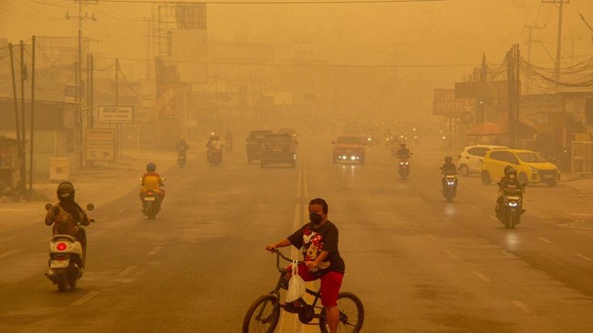 Lonjakan Titik Panas di Kalteng, Kabut Asap Pekat Membekap Palangka Raya