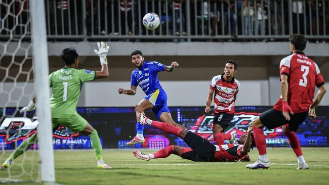 Madura United Pecundangi Juara Bertahan Persib Bandung 1-0