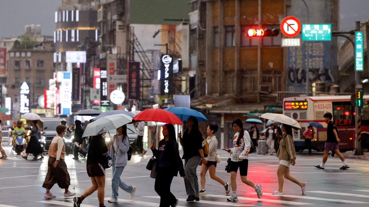Taiwan Tiba-Tiba "Shuts Down", Batalkan Semua Penerbangan - Infolitik